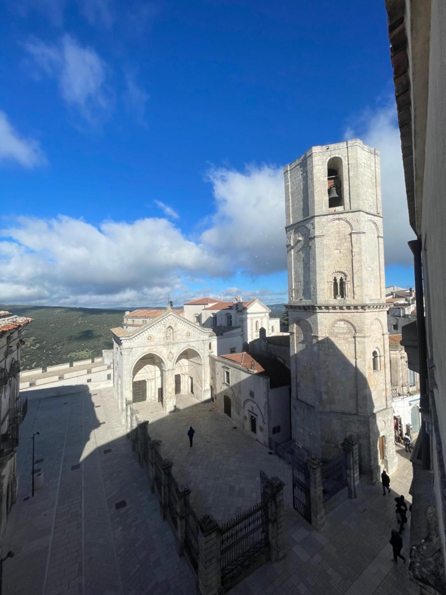 Apartment Reale Basilica - Affitti Brevi Italia Monte SantʼAngelo Exterior foto